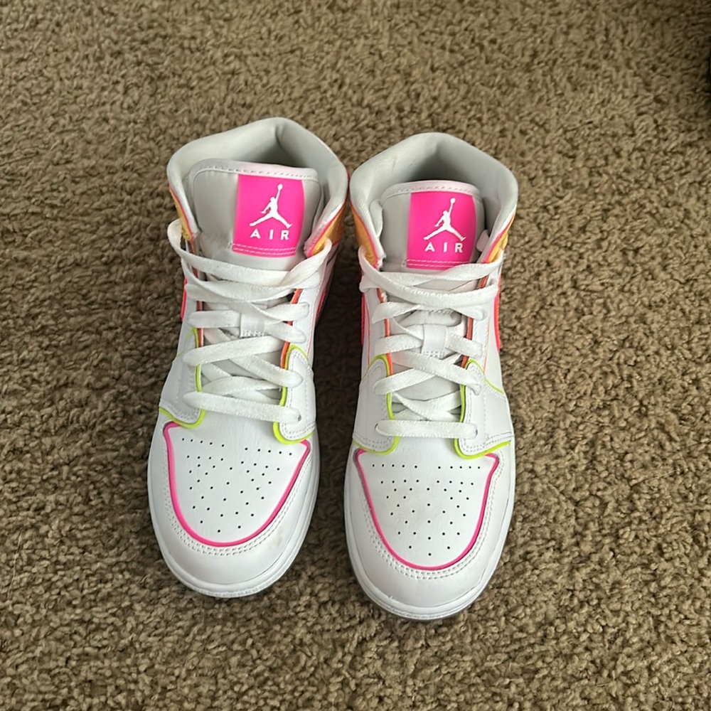Jordan 1’s mid